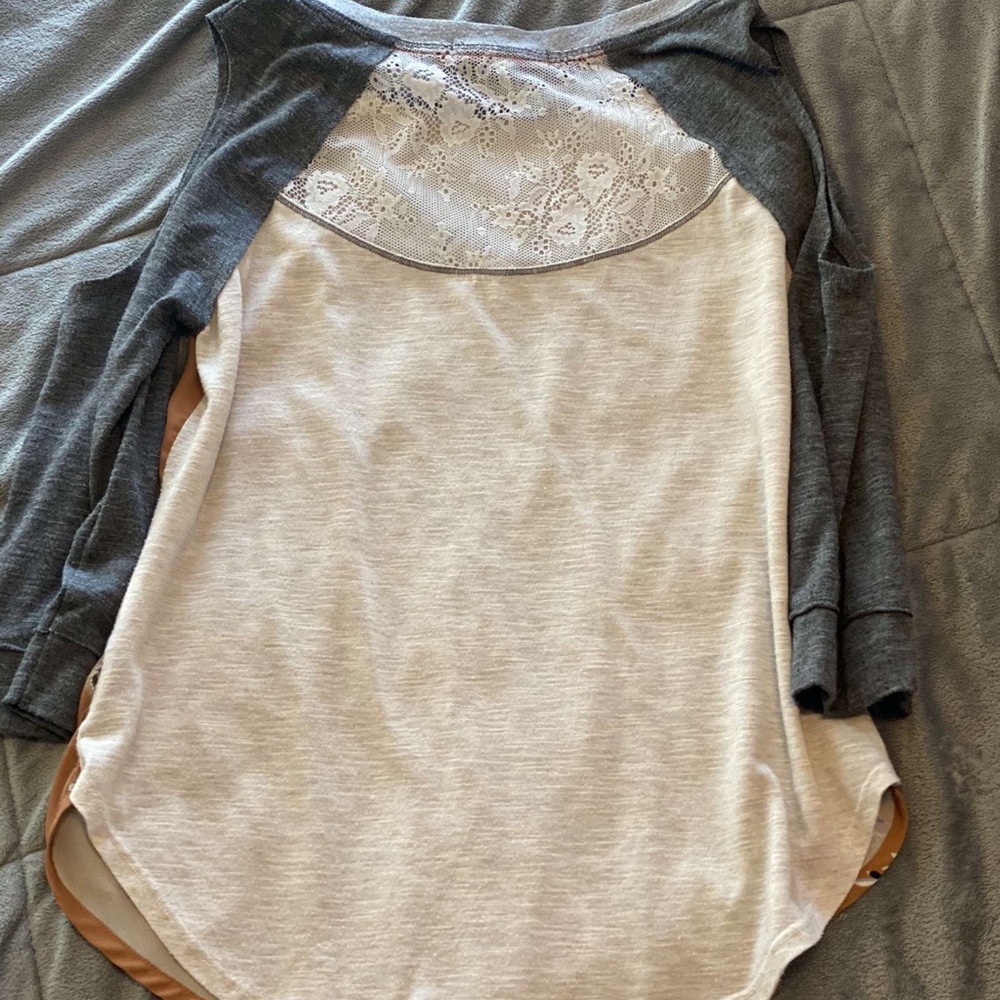 Blouse - Picture 2 of 2